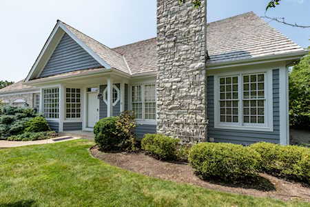 590 Wharton Dr Lake Forest, IL 60045
