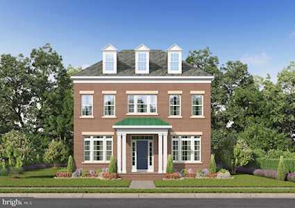 10614 Cedar Ave Fairfax, VA 22030