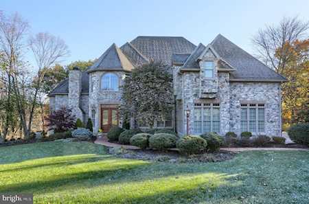 1760 Adeline Dr Mechanicsburg, PA 17050