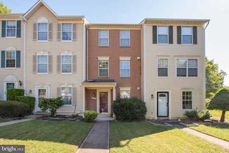 6805 Chasewood Circle Centreville, VA 20121