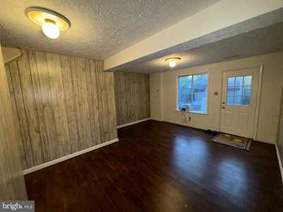 8426 Sugar Creek Ln Springfield, VA 22153