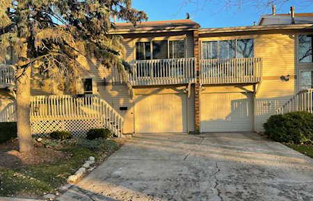 1455 Elder Dr Aurora, IL 60506
