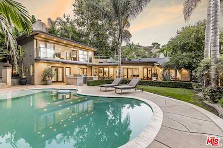 1957 Coldwater Canyon Dr Beverly Hills, CA 90210