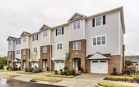 1505 Gathering Park Circle Cary, NC 27519
