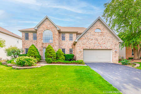 2724 Wait Rd Naperville, IL 60564