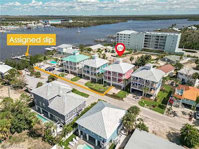 276 Delmar Ave Fort Myers Beach, FL 33931