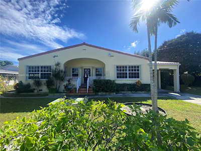 3626 NW 3rd St Miami, FL 33125