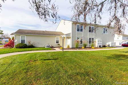 39845 Village Wood Ln #83 Novi, MI 48375