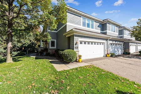6913 158th Street W Apple Valley, MN 55124