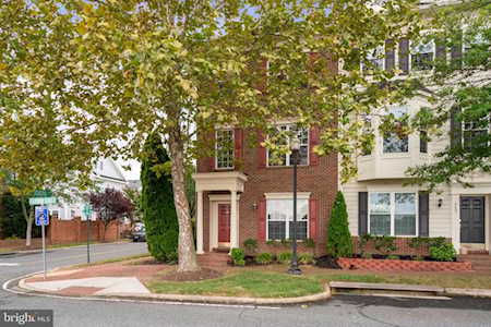 715 Harbor Side St Woodbridge, VA 22191