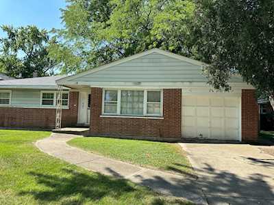 24 N Forrest Ave Arlington Heights, IL 60004