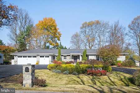 9101 Cherbourg Dr Potomac, MD 20854