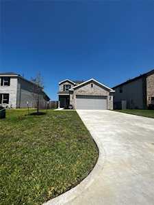 9666 Caney Trails Rd Conroe, TX 77303