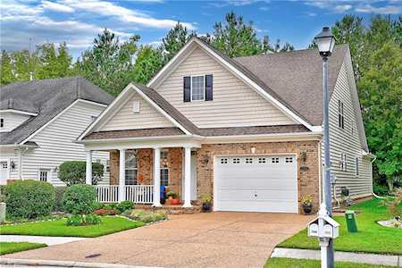 2908 Enchanting Circle Virginia Beach, VA 23456