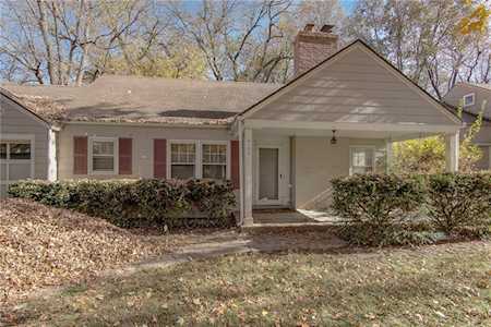 6109 El Monte St Fairway, KS 66205