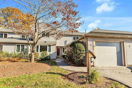 85 Walden Pond Dr Nashua, NH 03064
