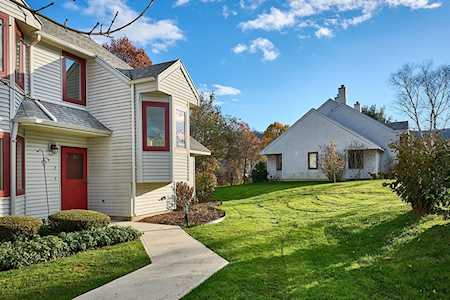 7 Burgundy Ln #7 Amherst, MA 01002