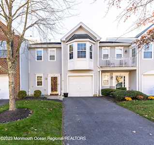 32 Picket Place Freehold, NJ 07728
