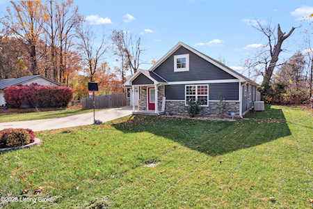 2018 Pleasant View Dr Elizabethtown, KY 42701