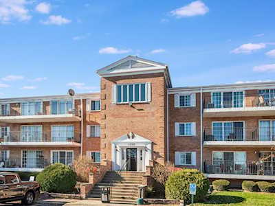 1110 N Farnsworth Ave #205 Aurora, IL 60505