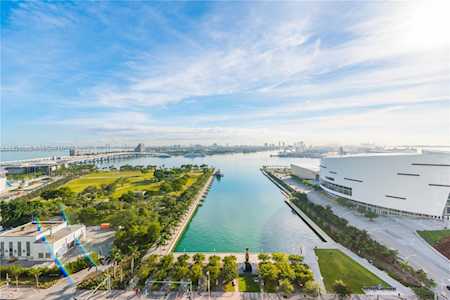 888 Biscayne Blvd #1710 Miami, FL 33132