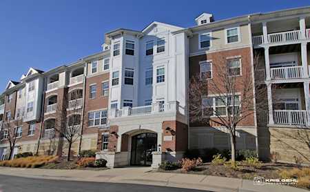 2750 Commons Dr #408 Glenview, IL 60026