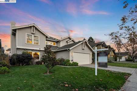 217 Sheffield Rd Alameda, CA 94502