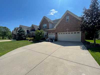 723 W Meryls Ct Palatine, IL 60074