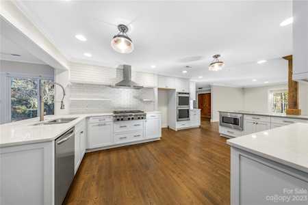 400 Highland Forest Dr Charlotte, NC 28270