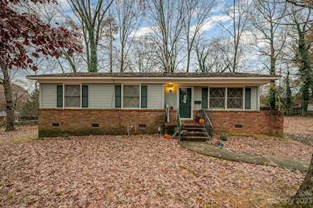1513 Greenview Place Charlotte, NC 28208