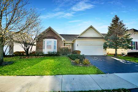 2291 Creekwood Dr Mundelein, IL 60060