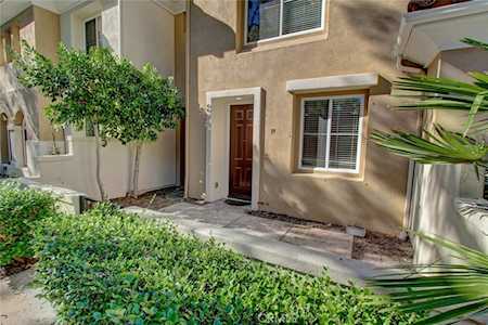 39 Via Vicini Rancho Santa Margarita, CA 92688