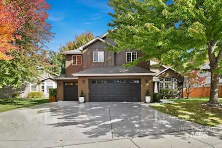 5582 E Stageline Dr Boise, ID 83716