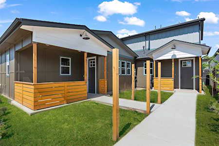1463 N Bluffs Ridge Lane Boise, ID 83704