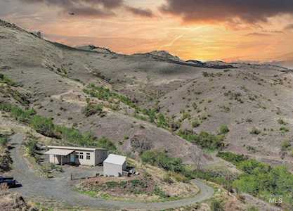 490 Doumecq Road White Bird, ID 83554