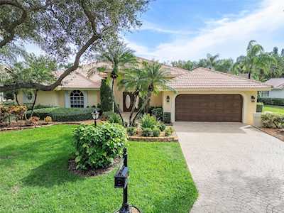 5920 NW 97th Dr Parkland, FL 33076