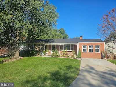 414 Dodd Dr NW Leesburg, VA 20176