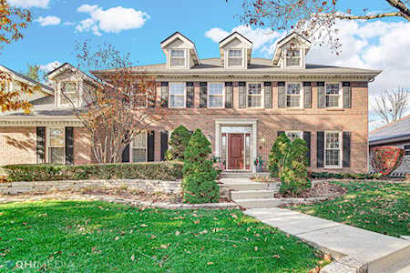 814 Claremont Dr Downers Grove, IL 60516