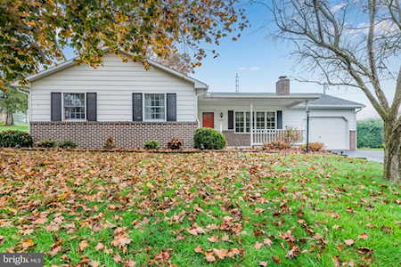 502 Sandbank Rd Mount Holly Springs, PA 17065