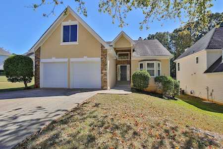 5205 Coacoochee Terrace Alpharetta, GA 30022