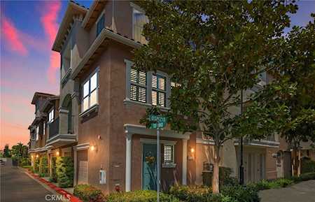 8037 Torino Stanton, CA 90680