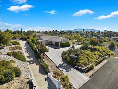 40540 La Cadena Ct Temecula, CA 92591