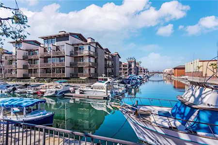 6326 S S Marina Pacifica Dr Long Beach, CA 90803
