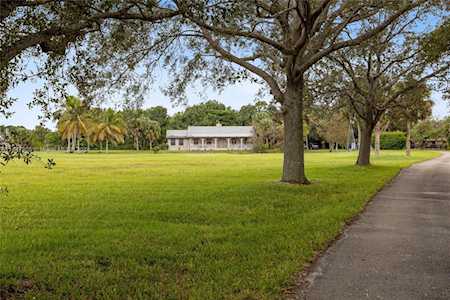 Address Withheld Coconut Creek, FL 33073