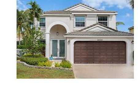 2422 Westmont Drive Royal Palm Beach, FL 33411