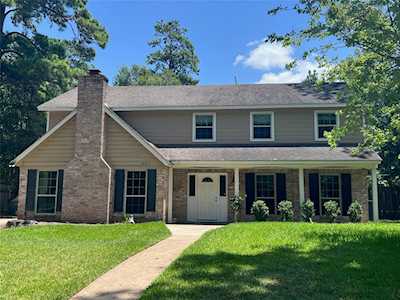 10515 Idlebrook Dr Houston, TX 77070