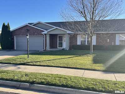5310 W Flagstone Dr Peoria, IL 61615