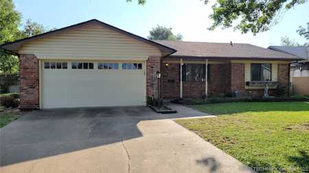 4919 S 94th Place Tulsa, OK 74145
