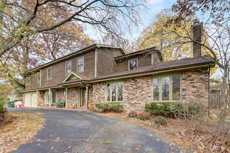 240 Banbury Rd Mundelein, IL 60060