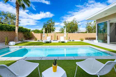 705 Cache Ln Palm Springs, CA 92262